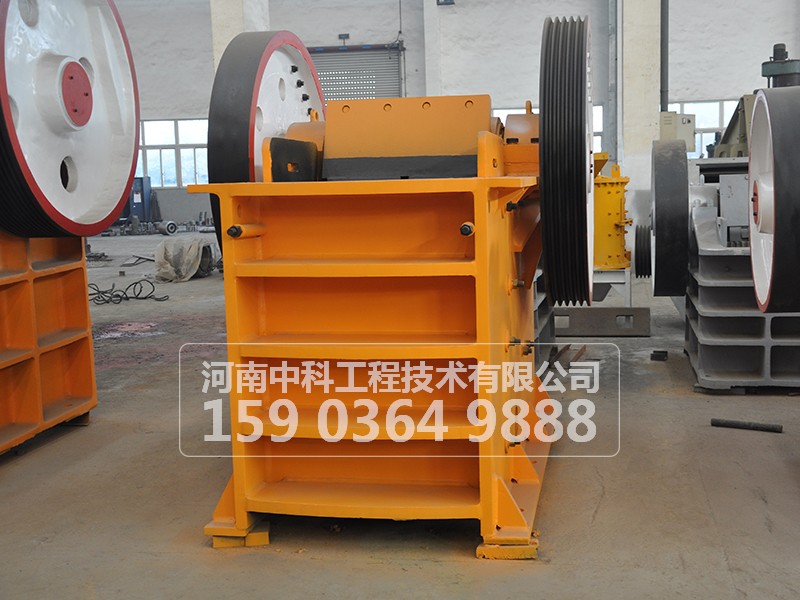 顎式破碎機心軸、偏心軸、軸瓦磨損到什么程度更換？