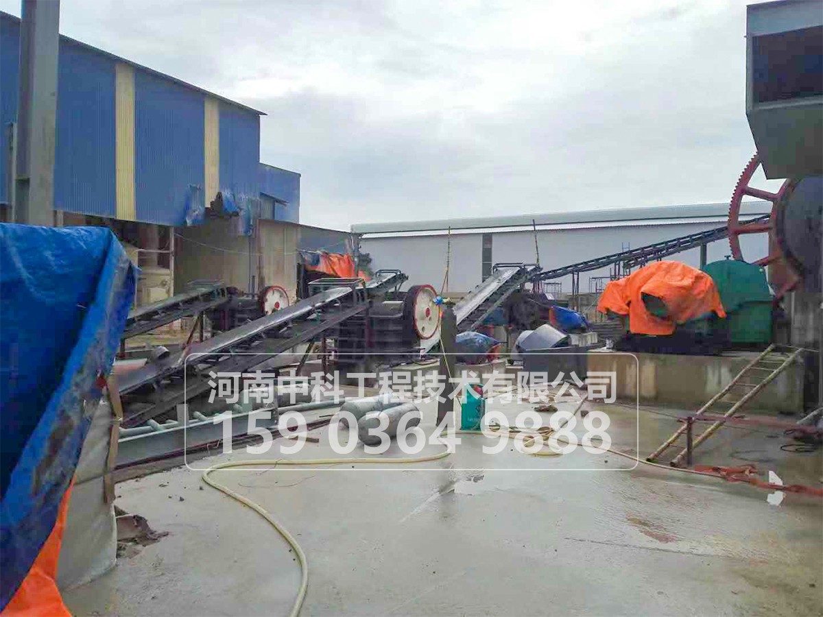 顎式破碎機(jī)的表示及大型、中型、小型定義